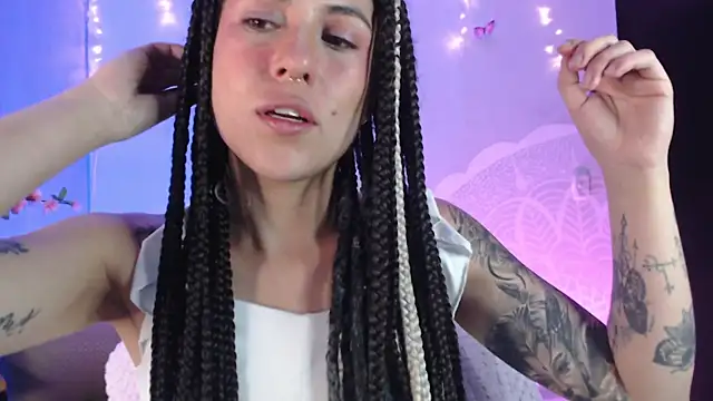 Snapshot of Hellen_dumont chatting on March 8, 2:23 am Hellen dumont online show from March 8, 2:23 am