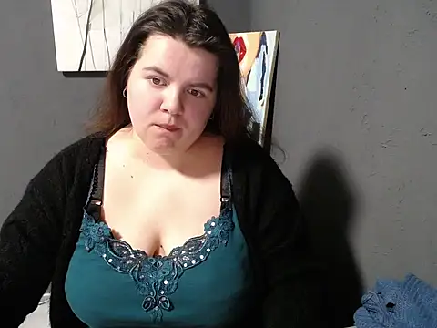 so shy online show from January 18, 10:28 am