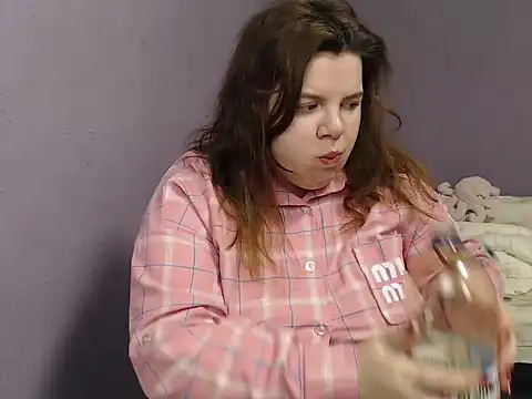 so shy online show from October 26, 7:14 am