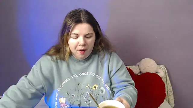 Snapshot of so_shy chatting on February 13, 7:37 am so shy online show from February 13, 7:37 am