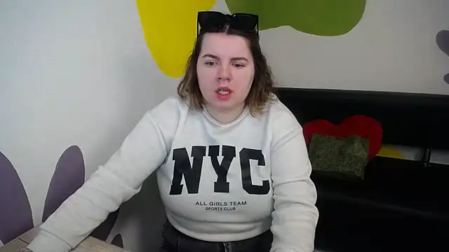 Snapshot of so_shy chatting on March 14, 7:58 am so shy online show from March 14, 7:58 am