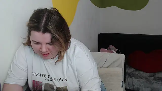 Snapshot of so_shy chatting on March 27, 8:26 am so shy online show from March 27, 8:26 am