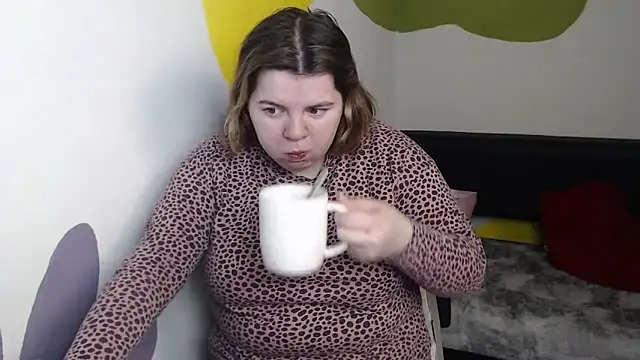 Snapshot of so_shy chatting on March 28, 7:08 am so shy online show from March 28, 7:08 am