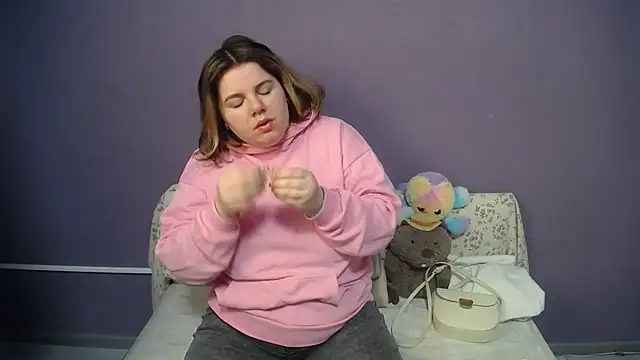 Snapshot of so_shy chatting on March 30, 6:03 am so shy online show from March 30, 6:03 am