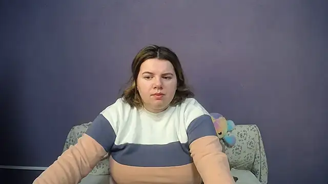 Snapshot of so_shy chatting on April 1, 6:14 am so shy online show from April 1, 6:14 am