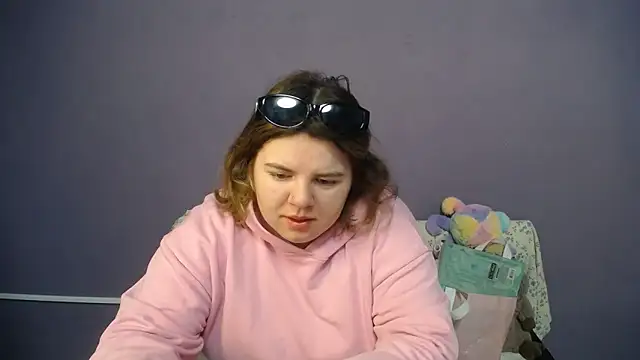 so shy online show from May 11, 6:19 am
