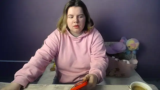 so shy online show from May 14, 6:42 am