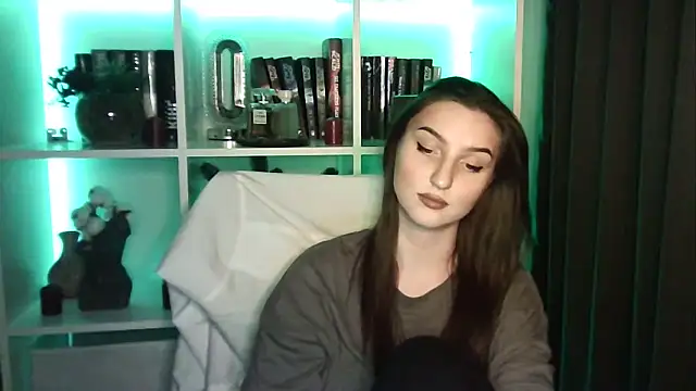 Snapshot of X_Alisa chatting on April 5, 6:16 pm X Alisa online show from April 5, 6:16 pm