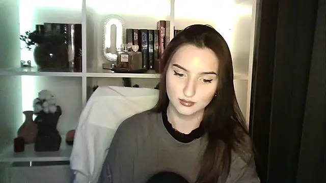 Snapshot of X_Alisa chatting on April 13, 6:35 pm X Alisa online show from April 13, 6:35 pm