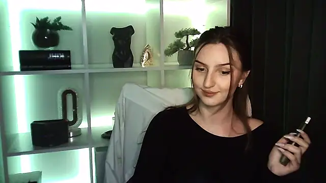 Snapshot of X_Alisa chatting on May 3, 5:30 pm X Alisa online show from May 3, 5:30 pm