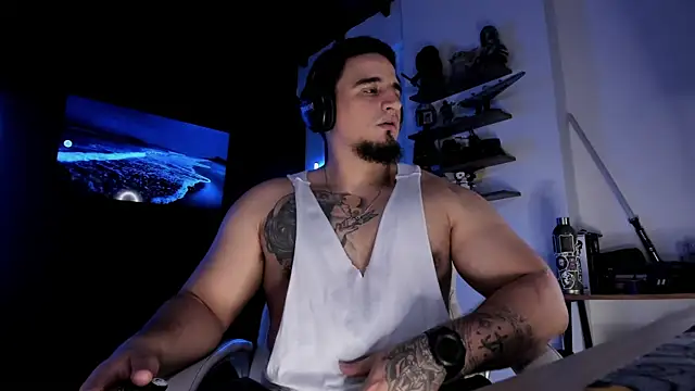 Snapshot of kingbear777 chatting on September 21, 11:17 pm kingbear777 online show from September 21, 11:17 pm