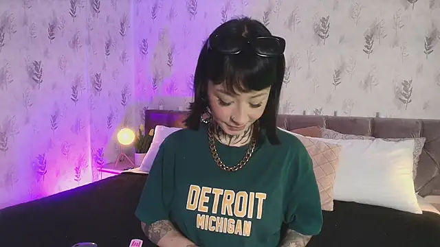 Scolw online show from November 5, 8:42 pm