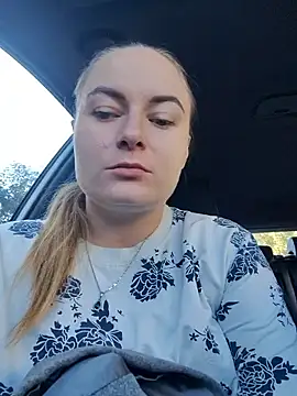 Snapshot of ElenaMaeer chatting on September 26, 10:41 am ElenaMaeer online show from September 26, 10:41 am