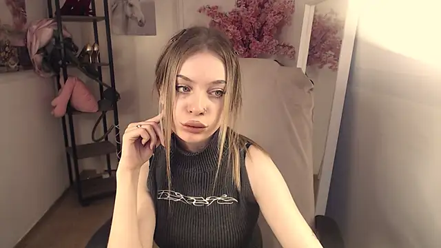 HeyDoraa online show from February 13, 11:17 am