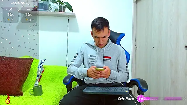 Snapshot of dorian_h_ chatting on September 12, 11:37 pm dorian h online show from September 12, 11:37 pm