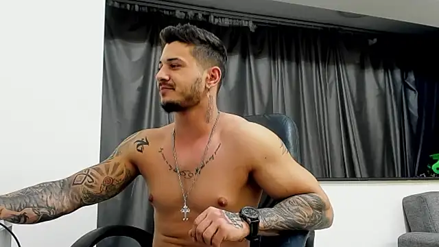 chrismaster12 online show from January 6, 8:07 pm