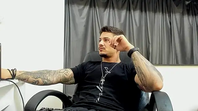 chrismaster12 online show from January 10, 10:25 pm