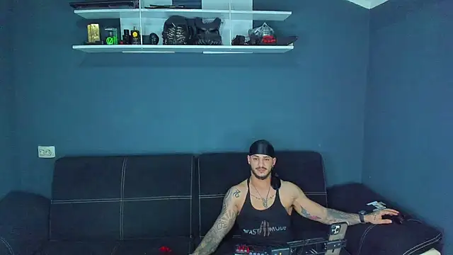chrismaster12 online show from February 23, 11:36 pm