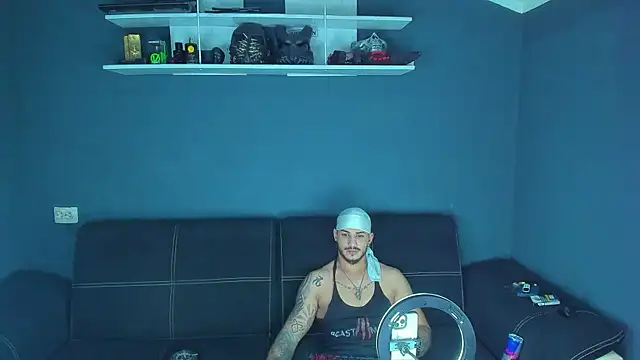 chrismaster12 online show from February 24, 9:31 pm