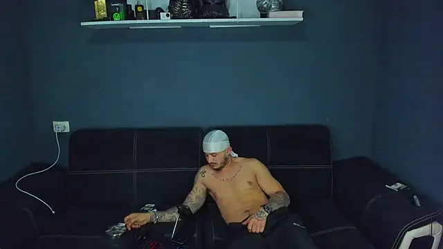 chrismaster12 online show from February 26, 1:00 am