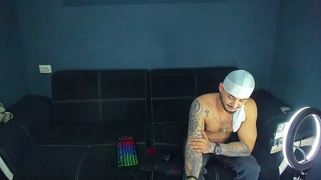 chrismaster12 online show from February 27, 2:42 am