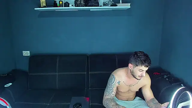 chrismaster12 online show from March 1, 10:42 pm
