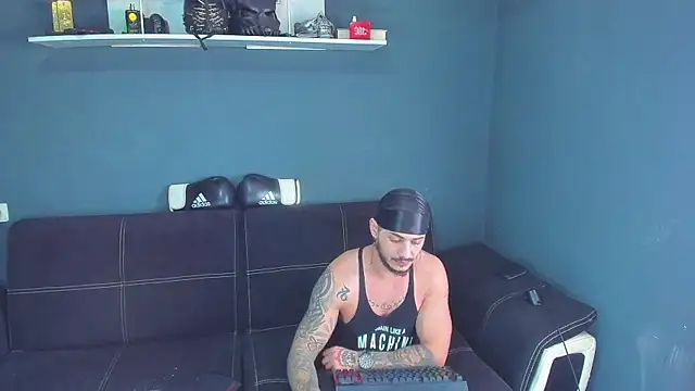 chrismaster12 online show from March 5, 12:11 pm