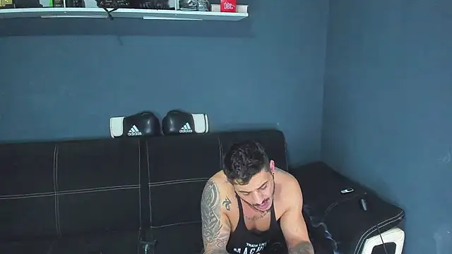 chrismaster12 online show from March 6, 12:43 am