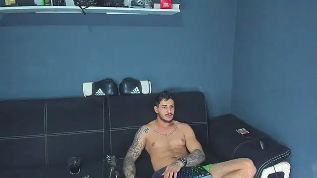 chrismaster12 online show from March 6, 3:46 am