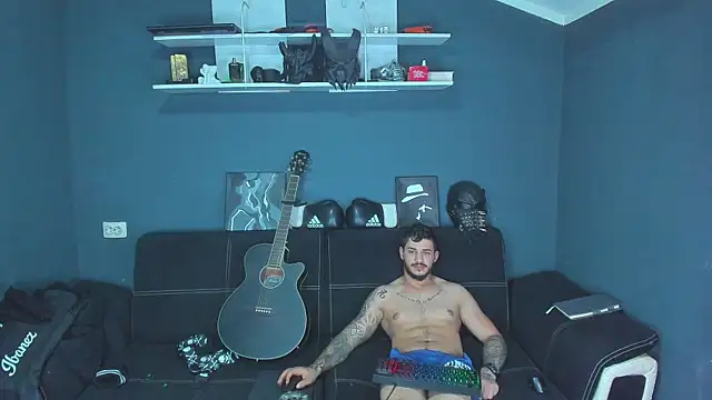 chrismaster12 online show from March 9, 7:15 pm