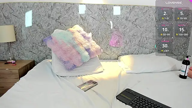 Snapshot of Mia_rom11 chatting on December 1, 4:29 pm Mia rom11 online show from December 1, 4:29 pm