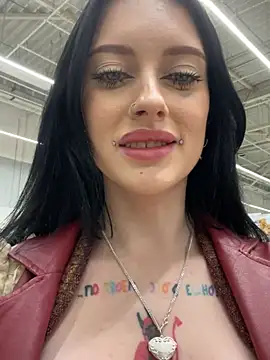 Snapshot of Melissa_crazy chatting on December 12, 4:43 pm Melissa crazy online show from December 12, 4:43 pm