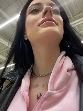 Snapshot of Melissa_crazy chatting on December 22, 3:11 pm Melissa crazy online show from December 22, 3:11 pm