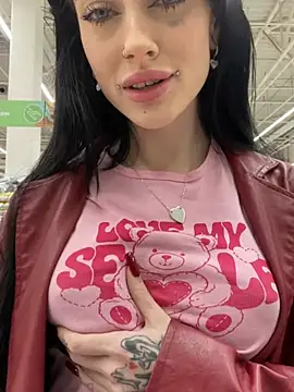 Snapshot of Melissa_crazy chatting on January 9, 3:23 pm Melissa crazy online show from January 9, 3:23 pm