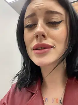 Snapshot of Melissa_crazy chatting on January 22, 9:32 pm Melissa crazy online show from January 22, 9:32 pm