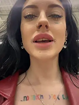 Snapshot of Melissa_crazy chatting on February 3, 3:17 pm Melissa crazy online show from February 3, 3:17 pm