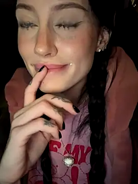 Snapshot of Melissa_crazy chatting on October 16, 3:46 pm Melissa crazy online show from October 16, 3:46 pm