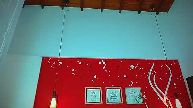 KeyshaRous online show from December 7, 11:18 am