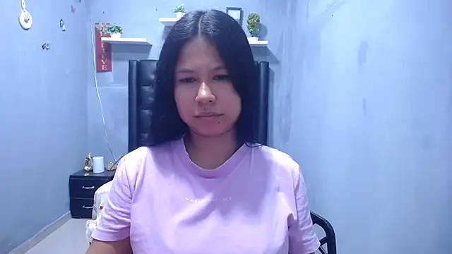 Snapshot of Letty_Plugxo chatting on March 18, 2:42 pm Letty Plugxo online show from March 18, 2:42 pm