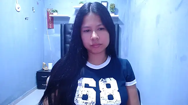 Snapshot of Letty_Plugxo chatting on April 1, 1:23 pm Letty Plugxo online show from April 1, 1:23 pm