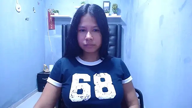 Snapshot of Letty_Plugxo chatting on April 1, 1:41 pm Letty Plugxo online show from April 1, 1:41 pm