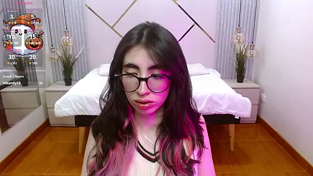 Snapshot of LenaRoses chatting on November 5, 5:24 pm LenaRoses online show from November 5, 5:24 pm