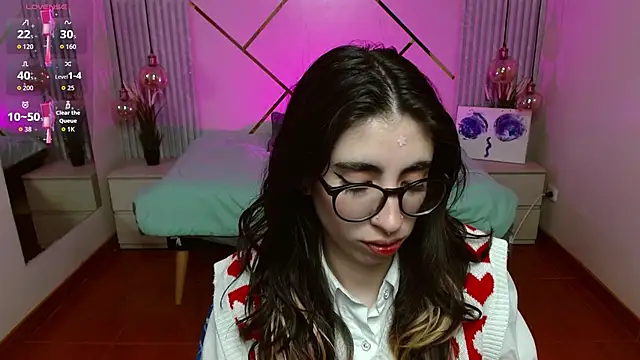 Snapshot of LenaRoses chatting on February 6, 9:29 pm LenaRoses online show from February 6, 9:29 pm