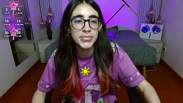 Snapshot of LenaRoses chatting on February 28, 8:21 pm LenaRoses online show from February 28, 8:21 pm