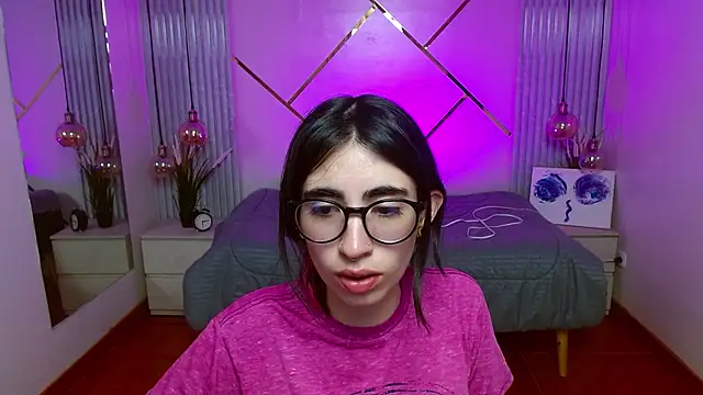 LenaRoses online show from May 15, 8:05 pm