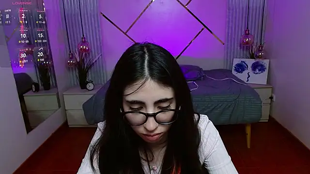 LenaRoses online show from May 19, 9:43 pm