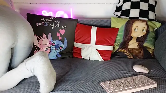 nicollewetpussy online show from January 5, 6:56 pm
