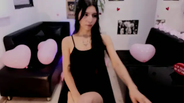 Snapshot of alice_greco chatting on February 12, 11:27 am alice greco online show from February 12, 11:27 am