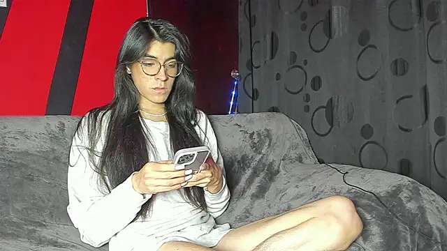 Snapshot of Chaminela_27 chatting on February 15, 12:01 pm Chaminela 27 online show from February 15, 12:01 pm