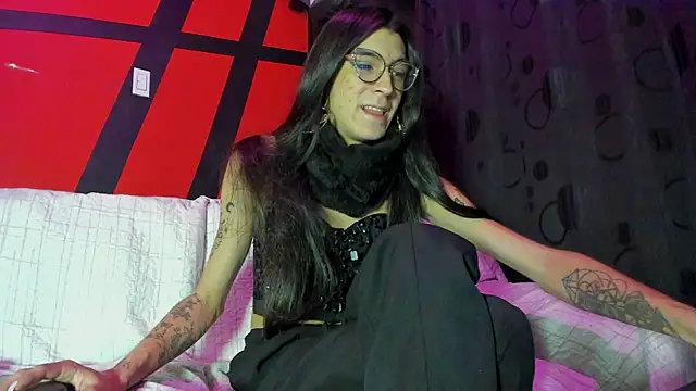 Snapshot of Chaminela_27 chatting on February 20, 1:08 pm Chaminela 27 online show from February 20, 1:08 pm